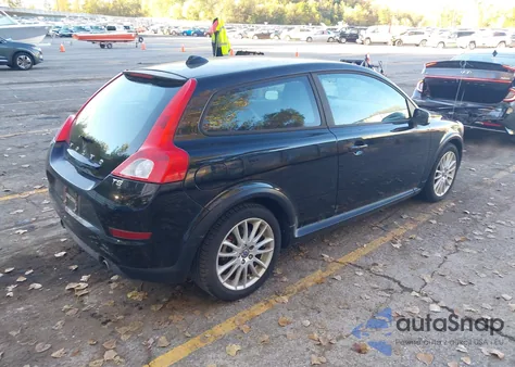 2011 Volvo C30 T5 из США, поврежденный, VIN YV1672MK2B2236485